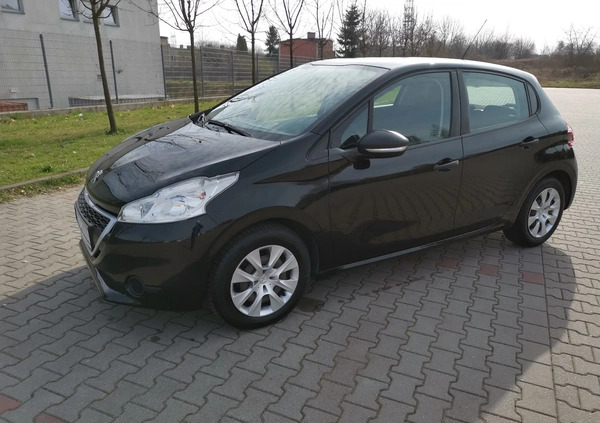 Peugeot 208 cena 20900 przebieg: 134000, rok produkcji 2013 z Radzionków małe 154